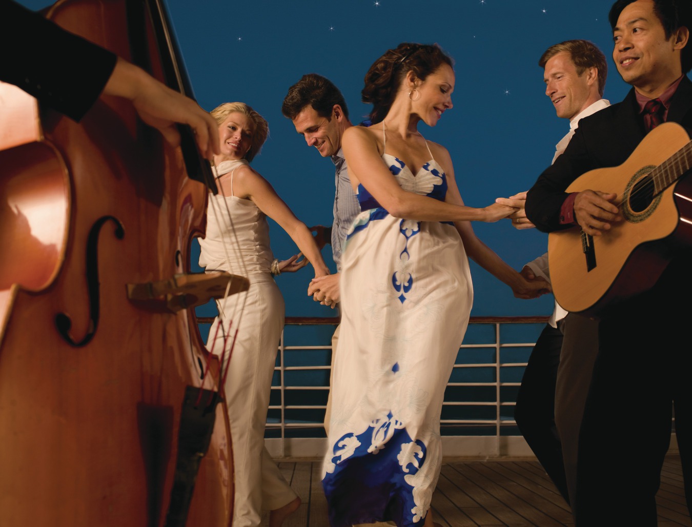 Baile bajo las estrellas en el exclusivo evento "Evening under the Stars" de Seabourn CRUCEROS DE LUJO SEABOURN ODYSSEY SEABOURN SOJOURN SEABOURN QUEST CRUCEROS EN SUITE SUITE CRUISES SEABOURN LUXURY CRUISES SEABOURN ODYSSEY SEABOURN QUEST SEABOURN SOJOURN CRUISE SHIP LUXURY TRAVEL SEABOURN CRUISES SEAVOURN ODYSSEY SEABURN CRUISES SEABORN CRUISES LUXURY CRUISES CRUCEROS DE LUJO SEABOURN CRUISES THE YACHTS OF SEABOURN CRUISES LUXURY CRUISE YACHT CRUISES SMALL SHIP CRUISES SEABOURN DELUXE CRUISES CRUCEROS DE LUJO EN YATE SEABOURN CRUCEROS DE LUJO CRUCEROS LUJOSOS CRUCEROS EN BARCO PEQUEÑO CRUCEROS EXCLUSIVOS GASTRONOMIA DE LUJO ESTRELLAS MICHELIN STARS CRUCEROS GASTRONOMICOS CRUCEROS EXCLUSIVOS #Seabourn #LuxuryCruises #SeabournOdyssey #SeabournQuest #SeabournSojourn #SeabournCruises #SeabournLuxuryCruises #Yacht #YachtCruises #SmallShipCruises #SeabournShips #Crucerosdelujo #CrucerosExclusivos #CrucerosSeabourn #CrucerosenSuite #SuiteCruises #LuxuryYachtCruises #ReservasSeabourn #SeabournReservations #SeabournContact #SeabournShips #SeabournCruiseShips